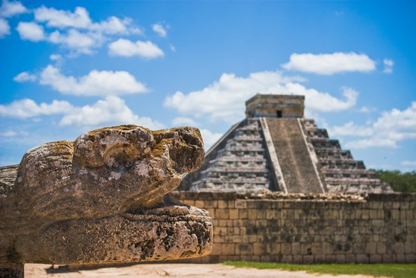 Quels sont les conseils pour une visite des temples mayas à Tikal, Guatemala?