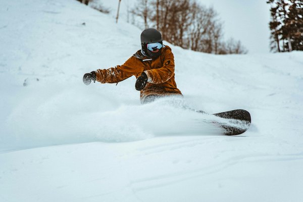 Comment organiser une expédition de snowboard dans les Alpes italiennes: conseils et équipements?